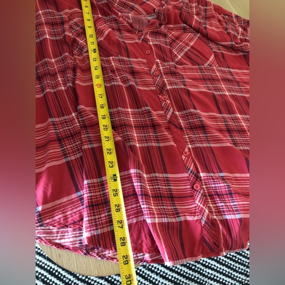 Torrid|Challis Button Front Dolman Sleeve Top in Red Plaid Pattern, Size 4X - Picture 10 of 11